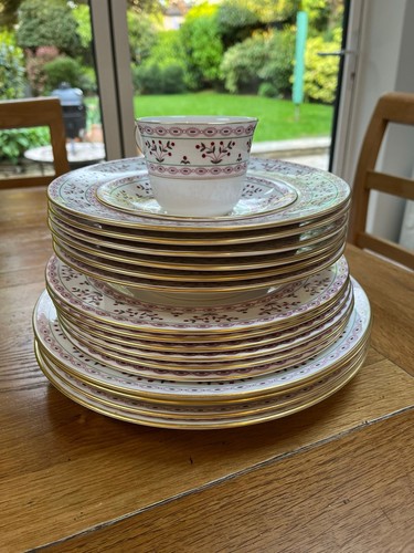 Royal crown derby - derby, brittany