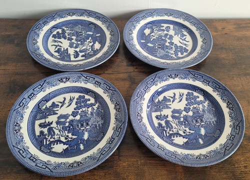 Staffordshire churchill - x,