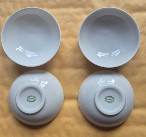 Four white porceline de - white, "porceline