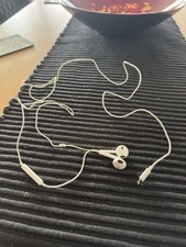 Genuine Apple EarPods (Lightning) – Original Wired Headphones – Never Used