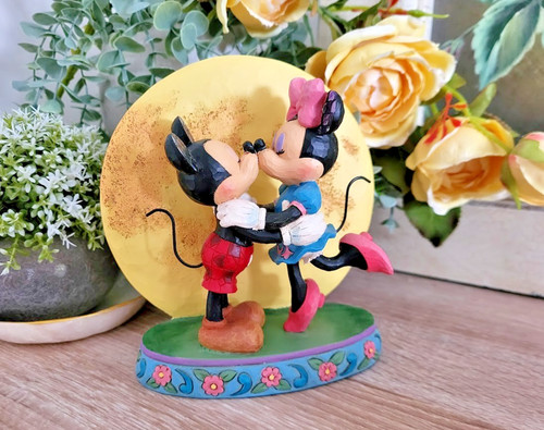 Disney traditions showcase - disney,