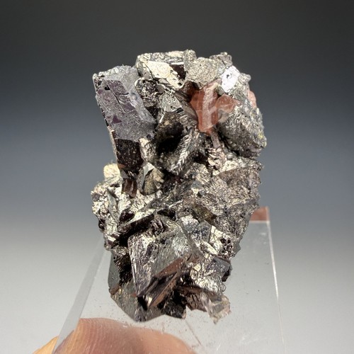 Tetrahedrite rhodochrosite - tetrahedrite,,