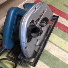 Makita 5704R  190mm 230V Circular Saw for parts or not working 
