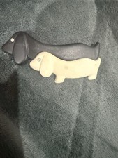 DACHSHUND SAUSAGE DOG BROOCH ANIMAL BLACK GOLD DIAMANTE
