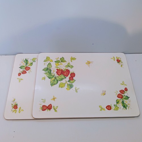Vtg clover leaf - cork, backed