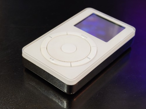 Apple ipod 1st gen 5gb - ipod,