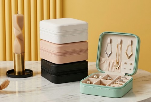 Mini travel jewellery box - jewellery,