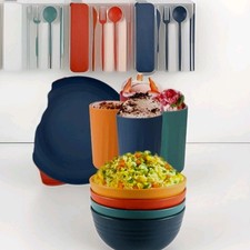 ****32 Piece Plastic picnic / Dinner Set*****
