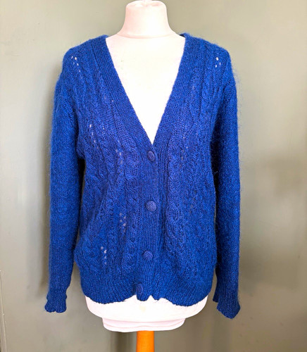 Vintage hand knit - hand, blue