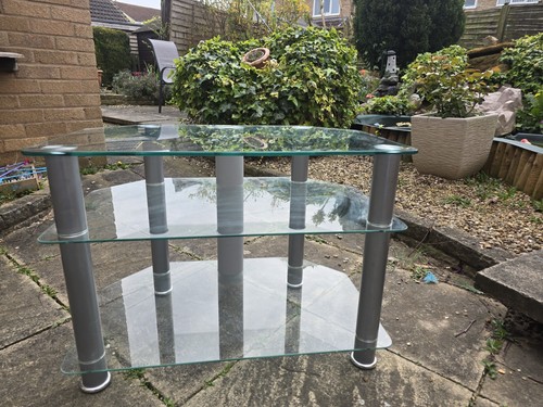Glass corner and - corner, media