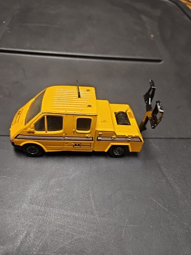 Vintage corgi ford transit tow - corgi,