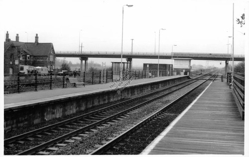 1991 crowle train - 1991, station
