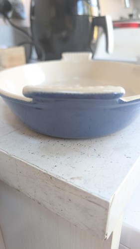 Vintage creuset cast iron - le,