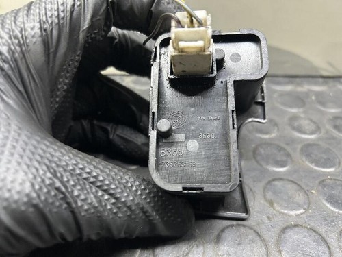 735263169 rear window control