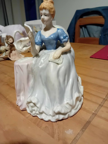 Vintage lovely saxony figurine - lovely,
