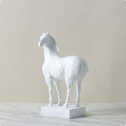Standing horse figurine - horse,