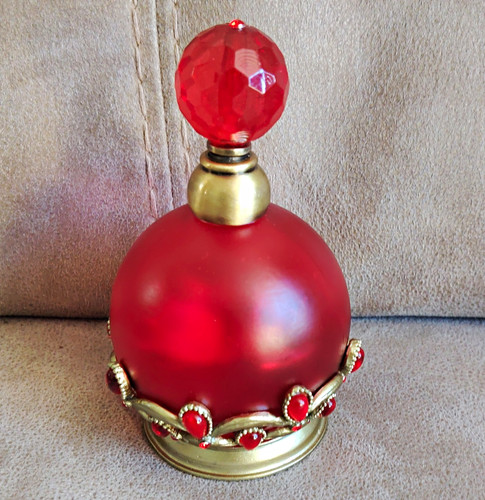 Decorative red glass crystal - decorative, glass/crystal