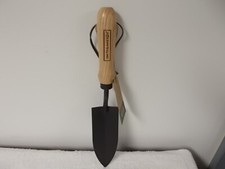 New Smith & Hawken Traditional Garden Narrow Spade Hand Tool Wood Handle