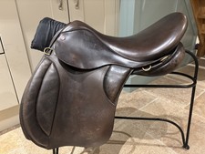16.5 - 17” comfort saddle