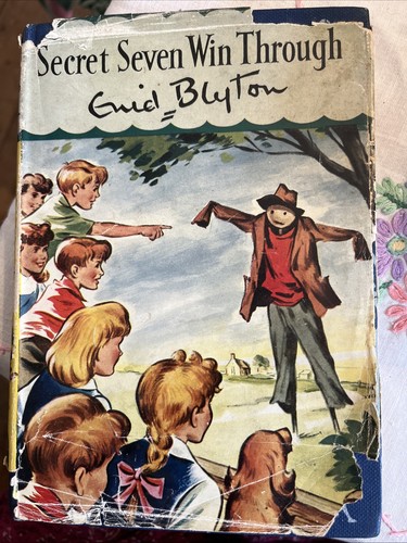 Enid blyton secret seven wins - blyton,