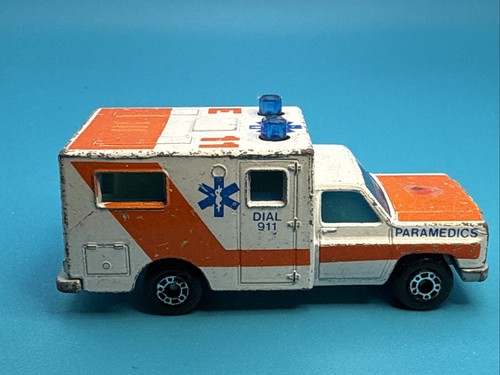 Matchbox ambulance 11 - e,