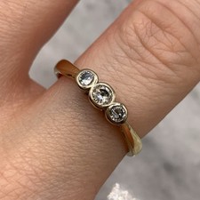 18 ct Gold Diamond Ring .20ct