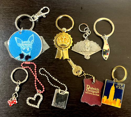 Lot vintage keychains - lot,