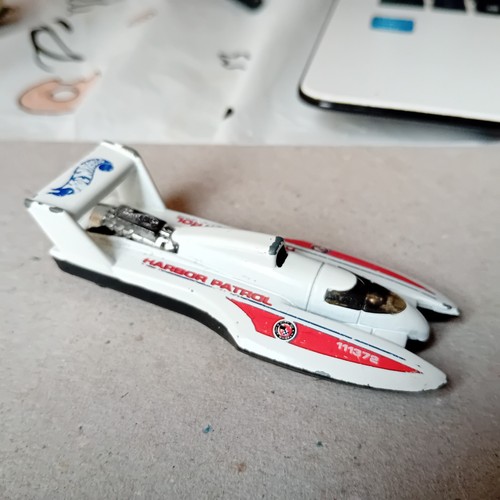 Hot wheels hydroplane harbor - hot,