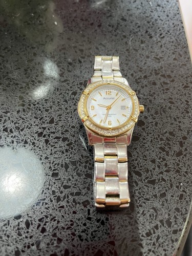 Ladies accurist watch with - accurist,