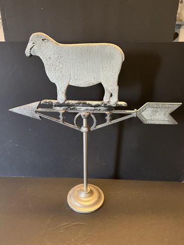 Vtg folk art - folk, cast