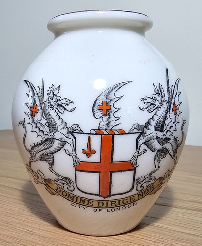Goss crested china - wh,