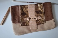 Atmosphere Brown Retro Style