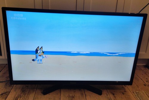 Panasonic viera 32e302b - viera, 32"
