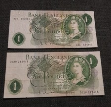 2x One Pound note lot7
