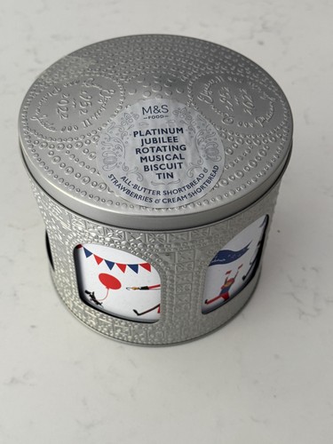 Queen platinum jubilee - platinum,