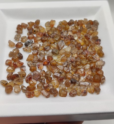 Natural brown zircon - 30,