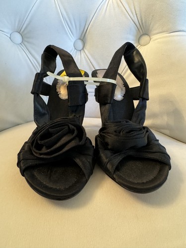 Max studio size - size, black