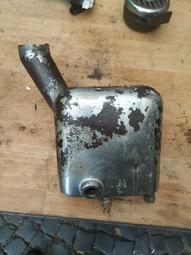 Norton oil tank - oil,