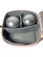 TAYLOR ELITE Lawn Bowls  X2 -
