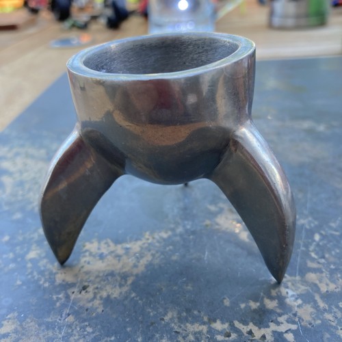Cast metal tripod finned - cast,