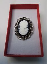 Vintage Retro Style  Cameo