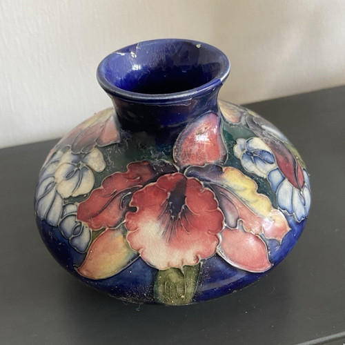 Moorcroft ceramic vase hand - ceramic,