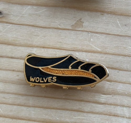 Old 1970s wolves - old,