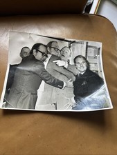 Bin Morcombe & Wise Photo