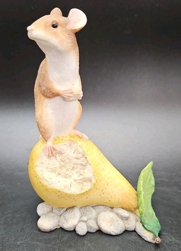 Border fine arts figurine - border,