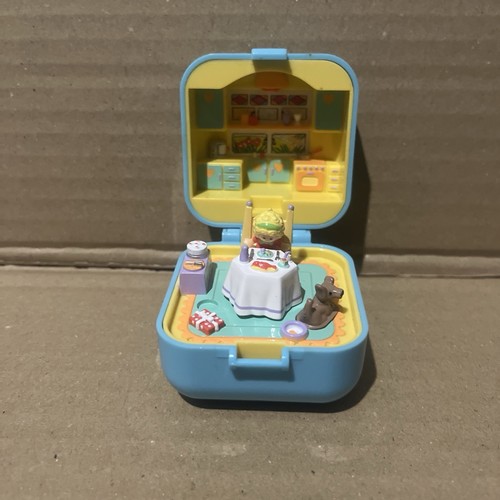 Vintage polly pocket - polly, polly's