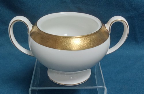 Wedgwood ascot gold encrusted - gold,
