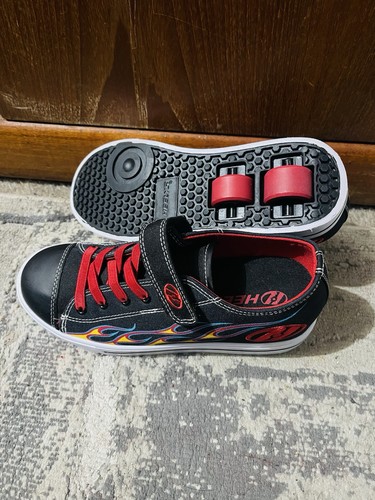 Heelys snazzy flame print - heelys,