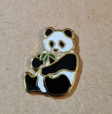 PANDA ANIMAL ENAMEL PIN BADGE - NEW 