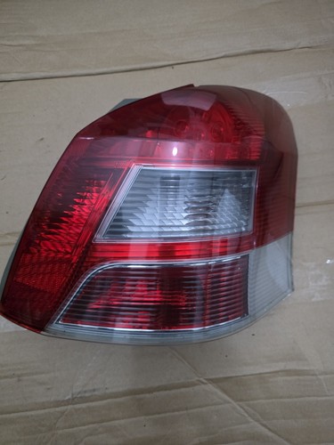 Toyota yaris rear light - toyota,